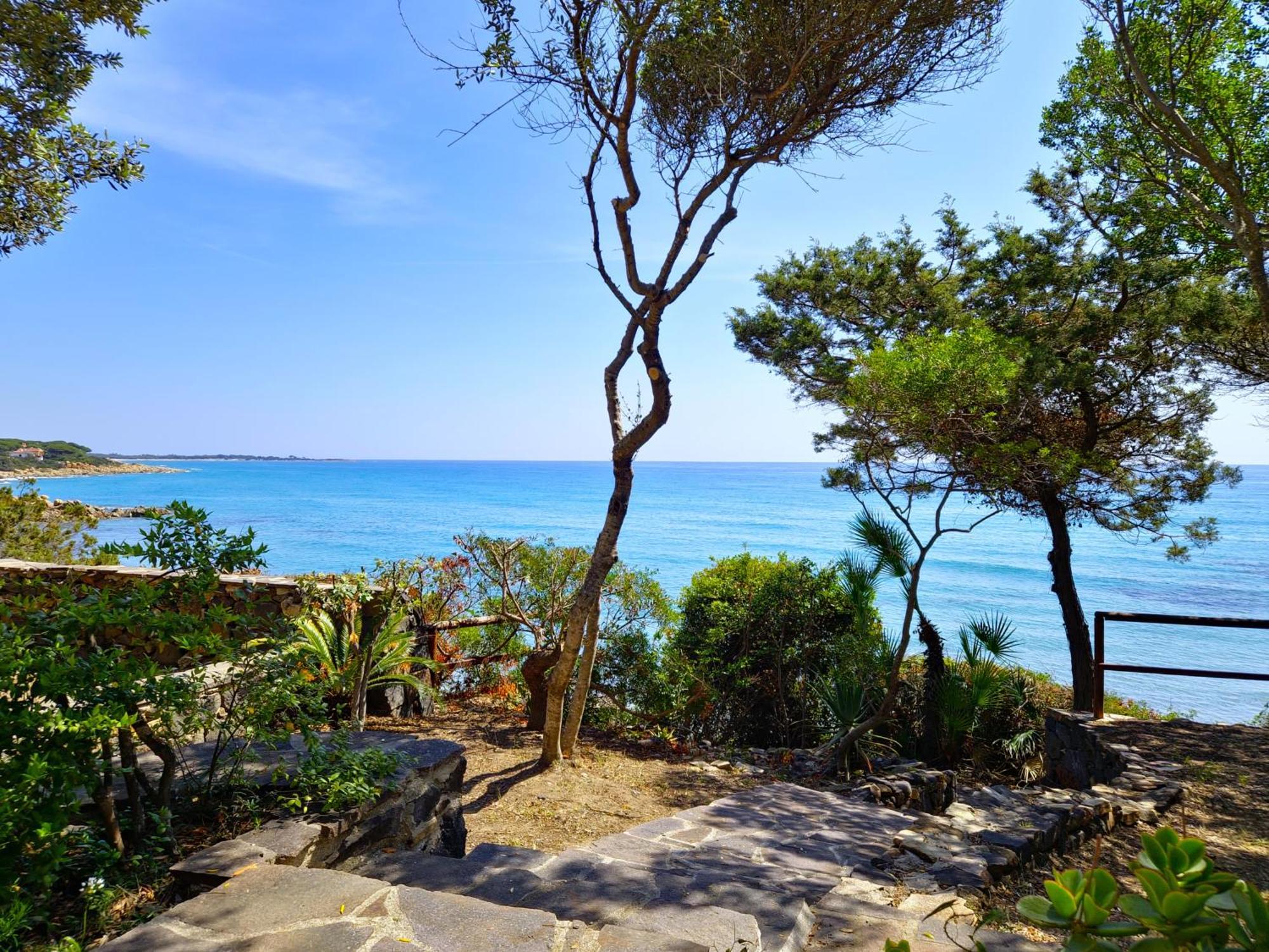 Villa Papiyon - Accesso Privato Alla Spiaggia Cala Liberotto Kültér fotó