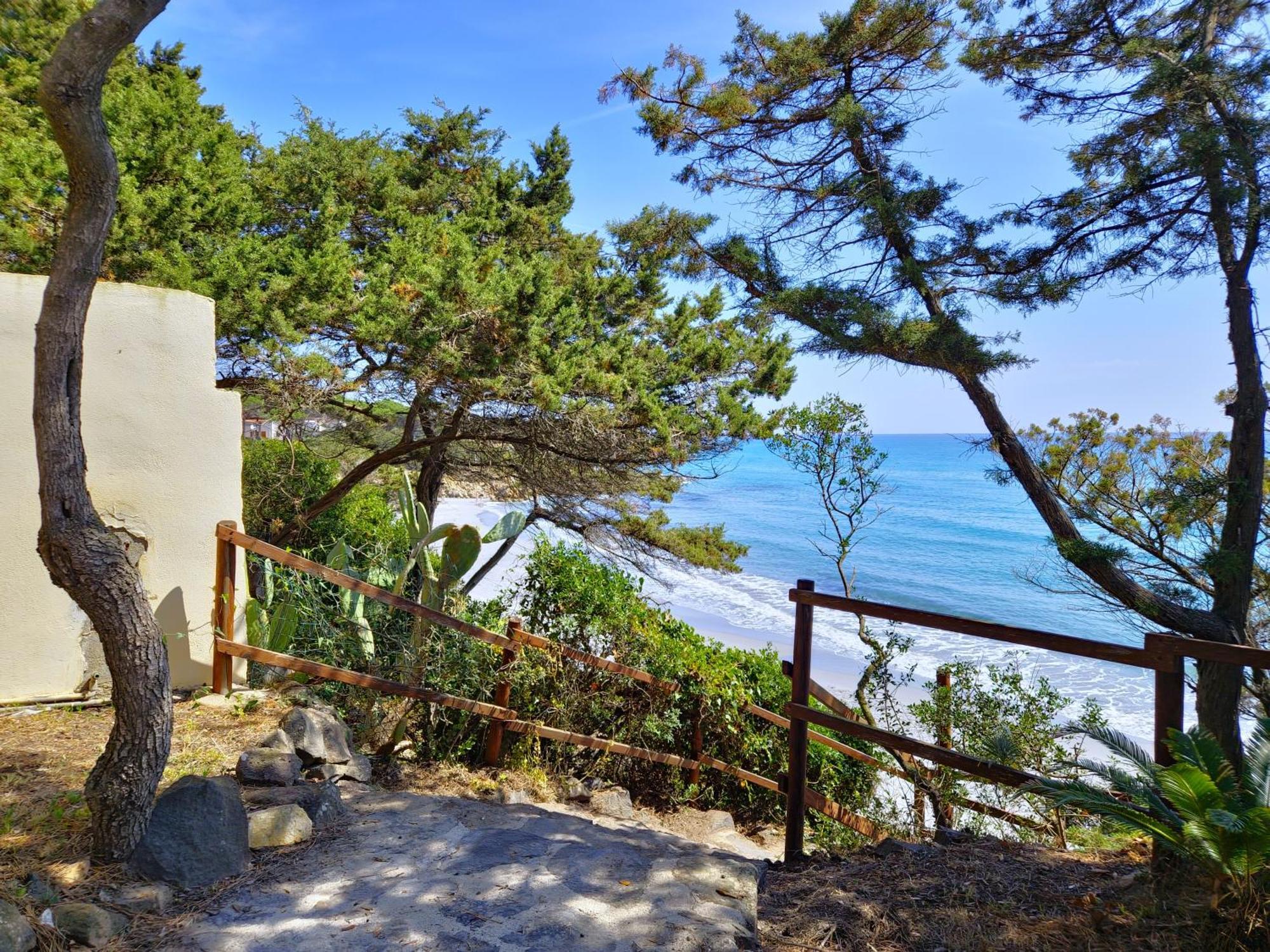 Villa Papiyon - Accesso Privato Alla Spiaggia Cala Liberotto Kültér fotó