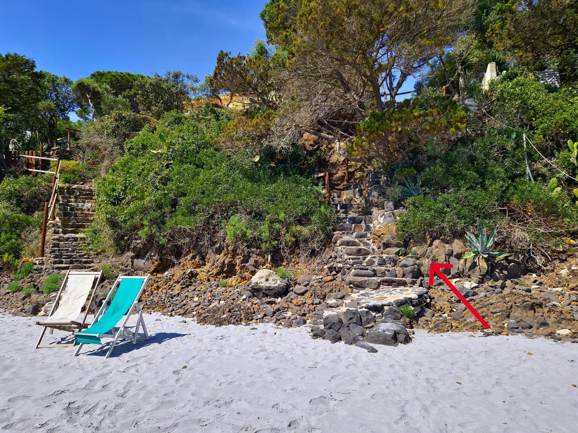 Villa Papiyon - Accesso Privato Alla Spiaggia Cala Liberotto Kültér fotó
