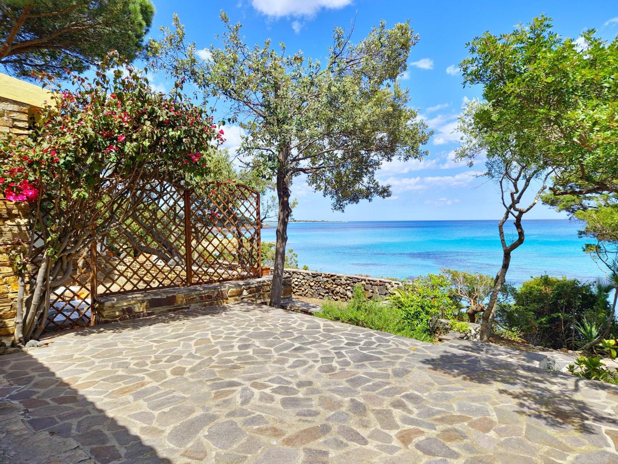 Villa Papiyon - Accesso Privato Alla Spiaggia Cala Liberotto Kültér fotó