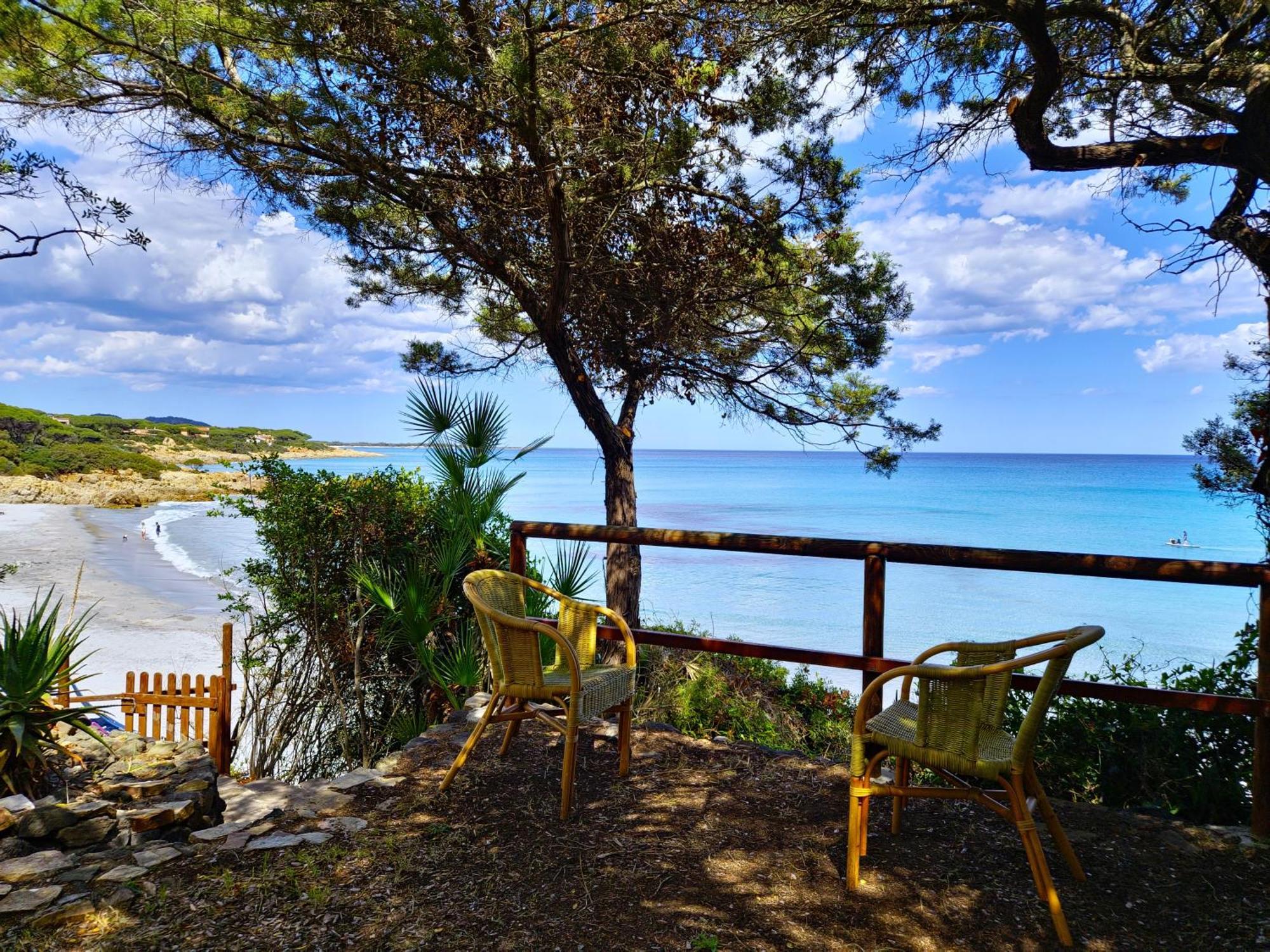 Villa Papiyon - Accesso Privato Alla Spiaggia Cala Liberotto Kültér fotó
