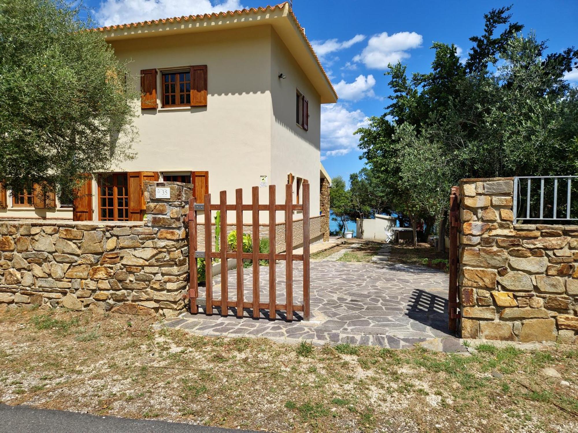 Villa Papiyon - Accesso Privato Alla Spiaggia Cala Liberotto Kültér fotó